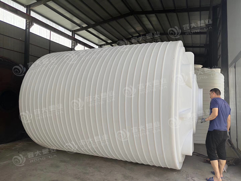 大型塑料水箱